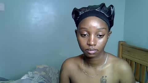 Snapshot of enkarxx chatting on January 19, 4:44 am enkarxx online show from January 19, 4:44 am