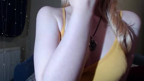 Snapshot of erica_mayer chatting on September 27, 5:42 pm Erica online show from September 27, 5:42 pm