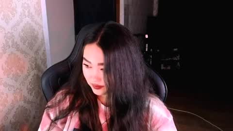 Erica Wayne online show from March 2, 2:13 pm