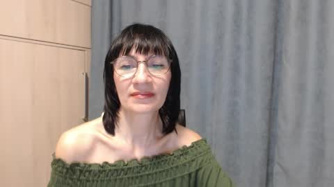 ericablack8 online show from April 16, 9:39 pm