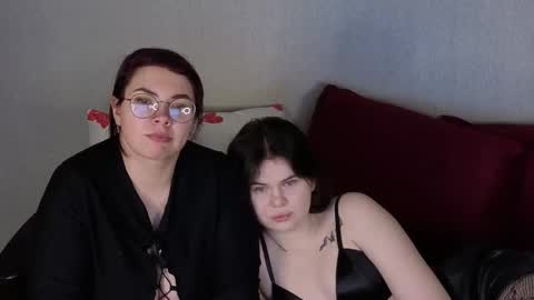 EricaThompsson online show from November 26, 2:40 pm