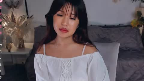 erika_kim online show from July 20, 10:39 am