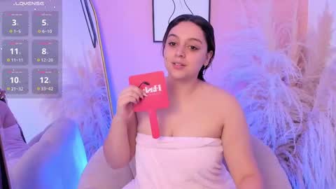 Erika Mendez online show from November 22, 8:00 pm