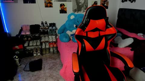 erika online show from October 21, 1:59 pm