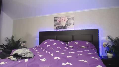 Snapshot of erikagold chatting on February 21, 3:43 pm ErikaGold online show from February 21, 3:43 pm