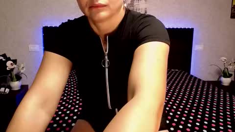 Snapshot of erikagold chatting on October 6, 3:45 am ErikaGold online show from October 6, 3:45 am
