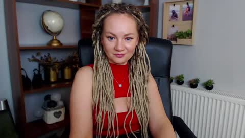 Snapshot of erotic_kaya chatting on December 4, 4:16 pm KAYA online show from December 4, 4:16 pm