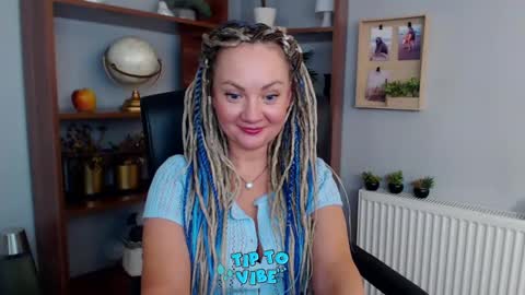 Snapshot of erotic_kaya chatting on December 19, 5:29 pm KAYA online show from December 19, 5:29 pm