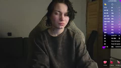 esajukyy online show from March 25, 2:09 pm