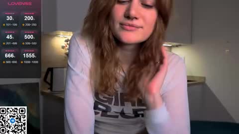 EshleGreen online show from March 10, 2:15 am