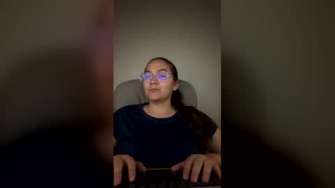 Esme online show from March 30, 11:48 pm