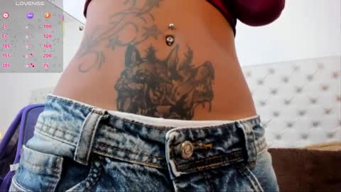 esmeralda  online show from April 10, 2:23 pm