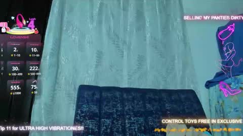 esmeraldamilf24 online show from January 9, 3:22 am