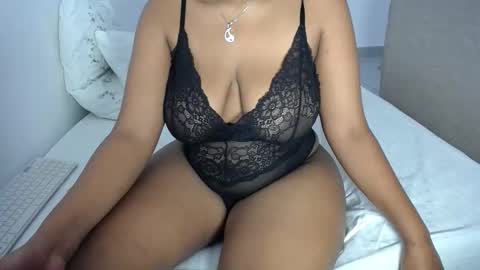 Esme online show from February 7, 7:56 am