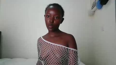 essypetite online show from November 18, 9:05 pm