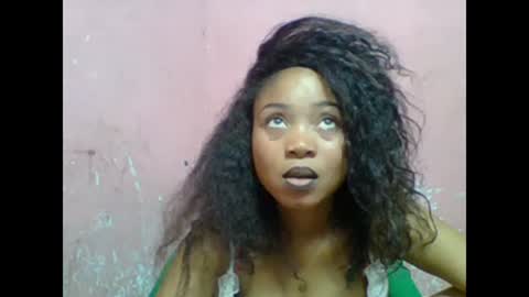 estelah20 online show from November 24, 7:32 am