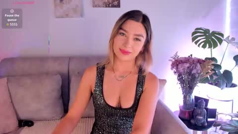 Snapshot of estercollins_ chatting on September 18, 8:51 pm Is secret online show from September 18, 8:51 pm