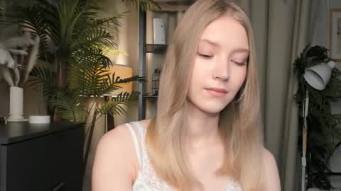 Natalie online show from November 12, 5:49 am