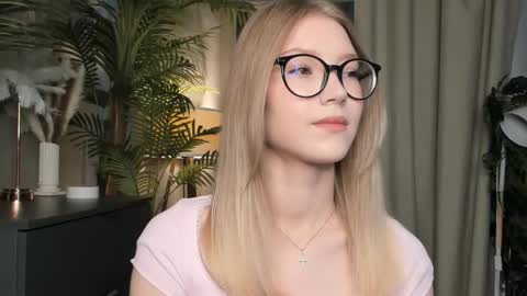 Natalie online show from November 6, 5:46 am