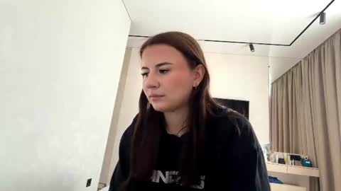 Mila online show from August 7, 11:28 am