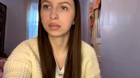 lIlianna online show from February 28, 1:43 pm