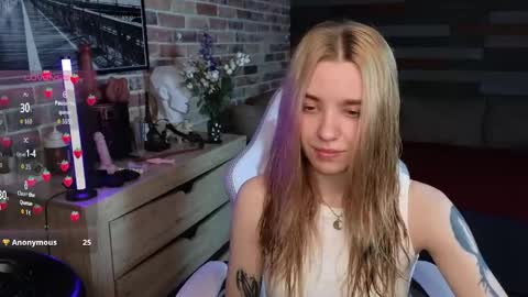 eva_mini online show from May 31, 9:05 pm