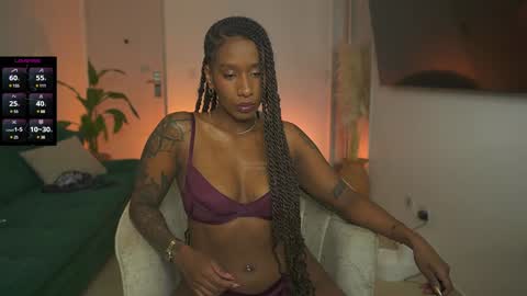 evajacksss_ online show from December 11, 11:10 pm