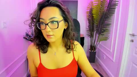 Snapshot of evasarazardje chatting on October 7, 4:17 am evasarazardje online show from October 7, 4:17 am