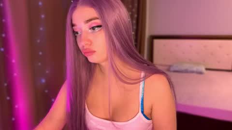 Eva online show from November 30, 7:18 pm