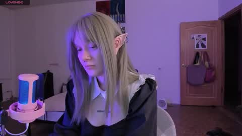      online show from November 11, 4:26 pm