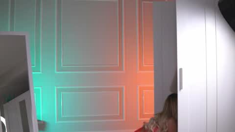 Eva online show from December 19, 8:45 pm