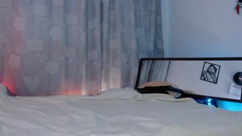 Eve Blue  friends. IG eve blue77 TW EveBlue 1 OF eveblue7 online show from January 21, 3:37 am