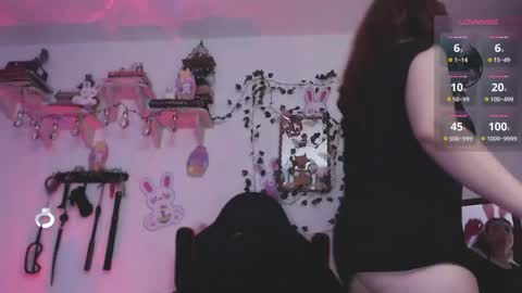 Eve Blue  friends. IG eve blue77 TW EveBlue 1 OF eveblue7 online show from April 5, 6:34 am