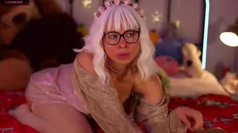 Evechuuu online show from September 19, 6:40 pm