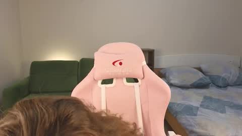 Eveleen online show from January 9, 6:12 pm