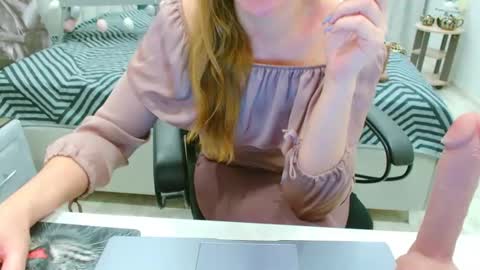 evelove online show from April 5, 4:50 pm