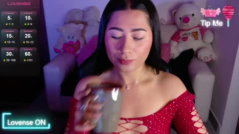 Evelyn online show from November 24, 12:40 pm