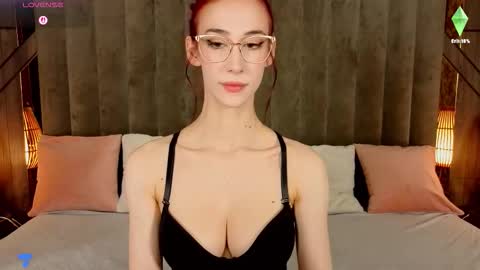 evelyn rush1 online show from October 27, 4:02 pm