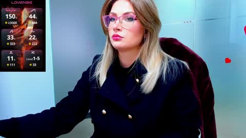 Snapshot of evelyne_rose chatting on January 12, 7:00 am evelyne_rose online show from January 12, 7:00 am