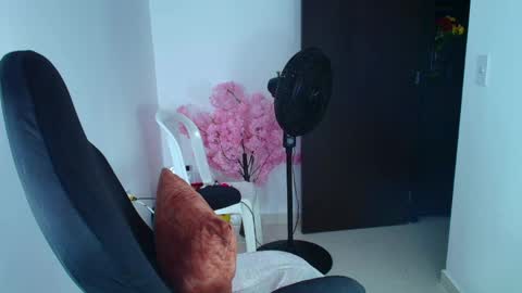 evelin 3 online show from April 11, 10:46 pm