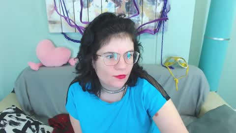 Everly online show from December 5, 8:00 am