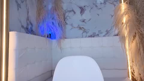 everlyn_sexx online show from March 5, 7:09 pm