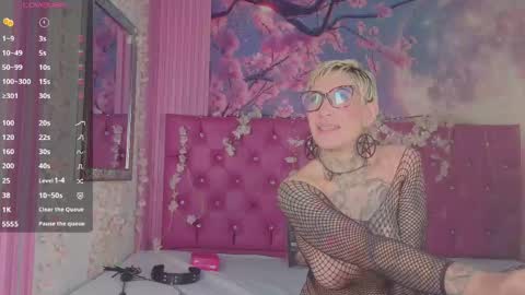 everlyn_sexx online show from May 16, 1:43 pm