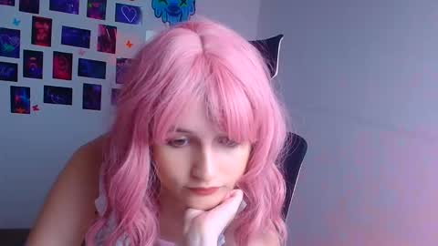 Evie online show from November 17, 10:54 pm