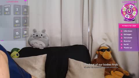 Snapshot of evilthoughts_ chatting on October 2, 10:59 pm Sofia online show from October 2, 10:59 pm