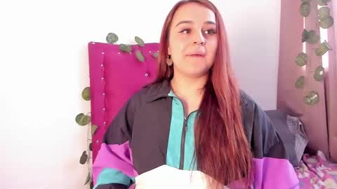 EVY online show from December 6, 5:33 pm