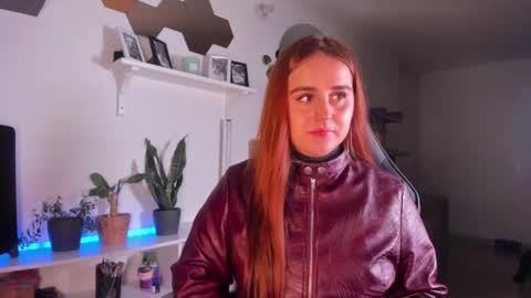 EVY online show from February 9, 4:26 am