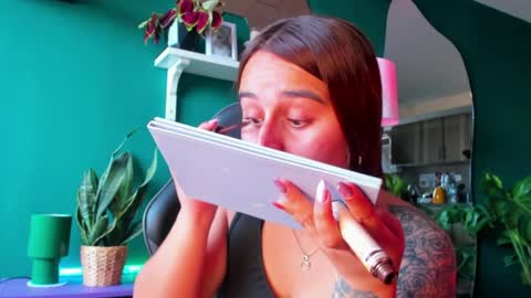 EVY online show from April 20, 5:49 pm