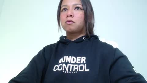 Im Evy online show from February 1, 7:40 am