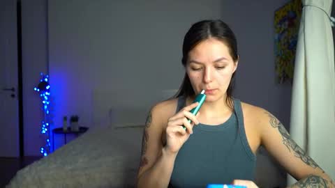 ewelynscott online show from December 2, 11:29 pm